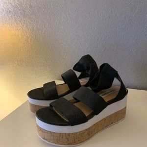 STEVE MADDEN PLATFORM SANDALS